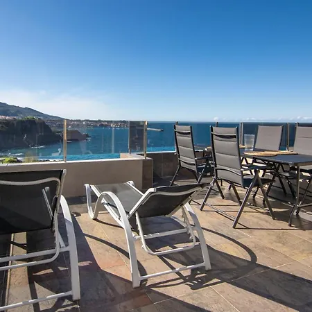 Luxury Chalet With Ocean View! Holiday home