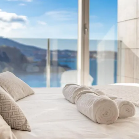 Luxury Chalet With Ocean View! Holiday home